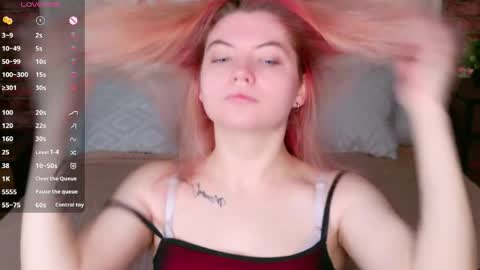 Snapshot of mila_taylorrr chatting on 04.10.26 Lisa online show from 04.10.26