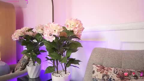 milacrave online show from 02.06.26