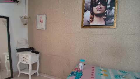 miladiosa online show from 10.27.25