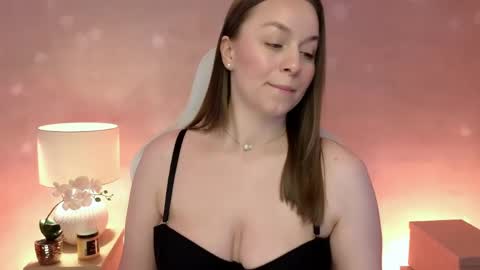 Mila Fleur online show from 04.15.26