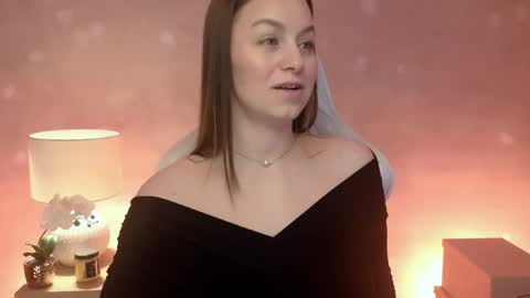 Mila Fleur online show from 05.12.26
