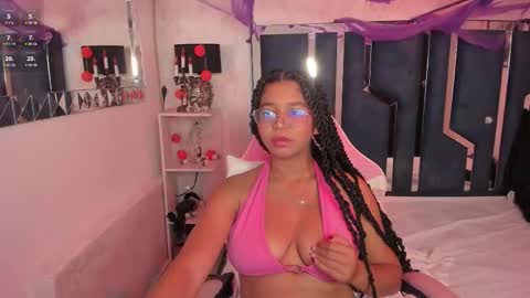 Milenna online show from 10.25.25