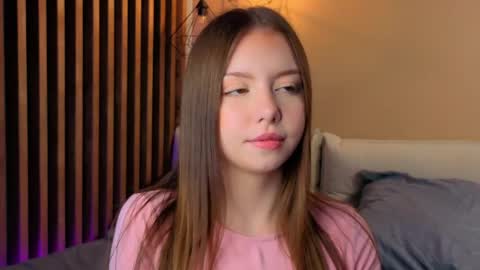 Snapshot of milaice chatting on 04.23.26 Mila online show from 04.23.26
