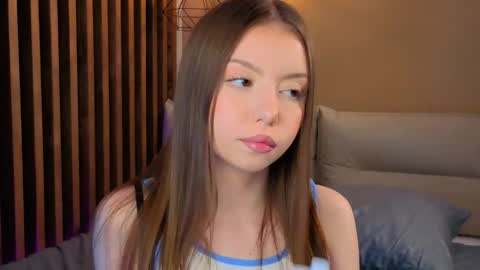 Snapshot of milaice chatting on 05.08.26 Mila online show from 05.08.26