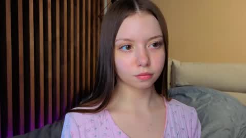 Snapshot of milaice chatting on 05.16.26 Mila online show from 05.16.26