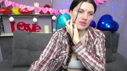 Milaloona online show from 02.13.25