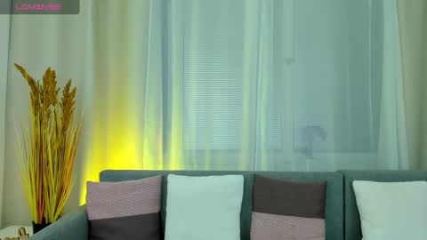 Snapshot of milaloove chatting on 02.25.25 Mila online show from 02.25.25