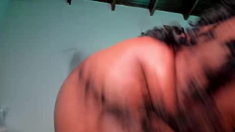 Snapshot of milan_ebony chatting on 02.24.25 Milan online show from 02.24.25