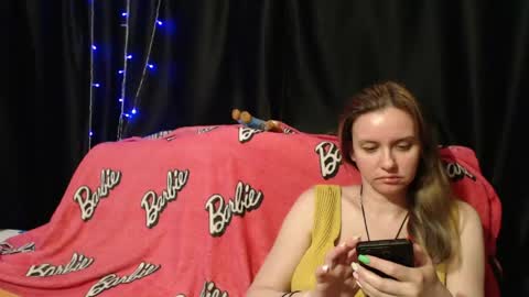 Snapshot of milana696969 chatting on 05.18.26 MilAna online show from 05.18.26