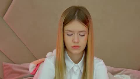 MilanaBalmain online show from 10.20.25