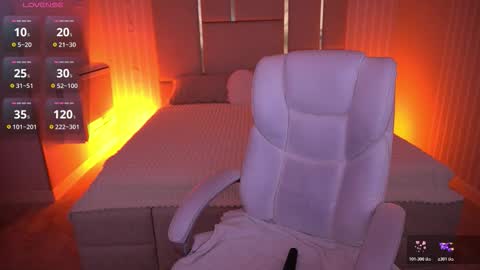 Milana online show from 10.25.25