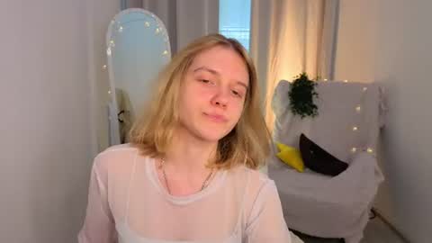 Snapshot of milanarayy chatting on 07.20.26 Milaray online show from 07.20.26