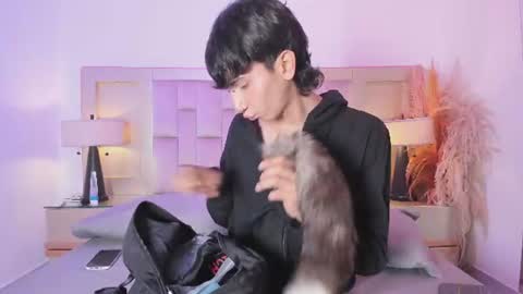 Snapshot of milanhair chatting on 07.15.26 Milan online show from 07.15.26