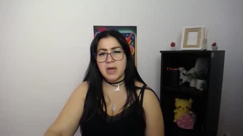 Snapshot of milania_milaa chatting on 10.16.25 milania_milaa online show from 10.16.25