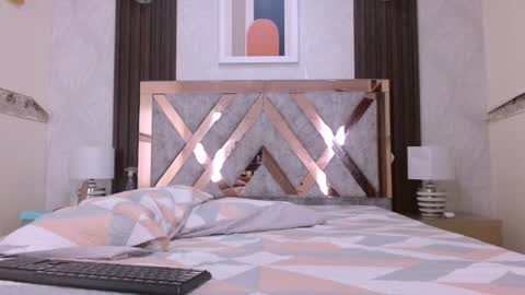 milanzaire online show from 12.24.24