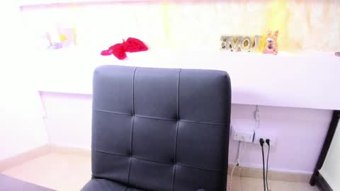 Mila Rose online show from 12.17.24