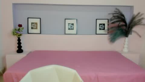 Mila Rose online show from 01.05.25