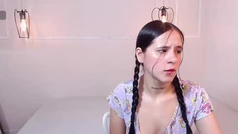 Mila Rose online show from 03.08.25