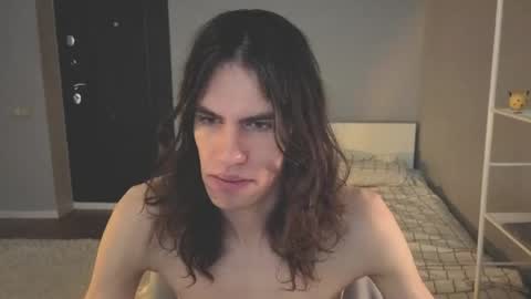Snapshot of milaslovv chatting on 05.20.26 Mila online show from 05.20.26