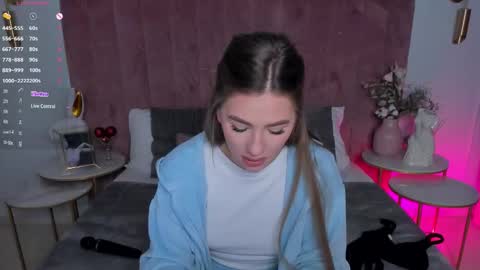 Mia online show from 02.04.26