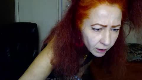 Snapshot of milayadflow chatting on 10.30.25 MilayaDFlow online show from 10.30.25