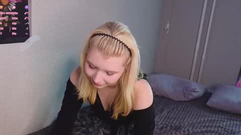 Mila online show from 09.17.25