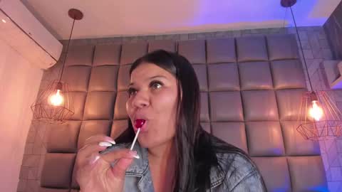 Milena  online show from 02.14.25