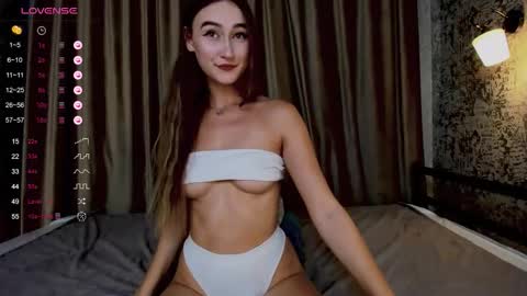 Mia online show from 09.13.25