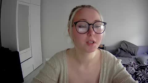Milena new nonude shy blonde natural online show from 04.20.26