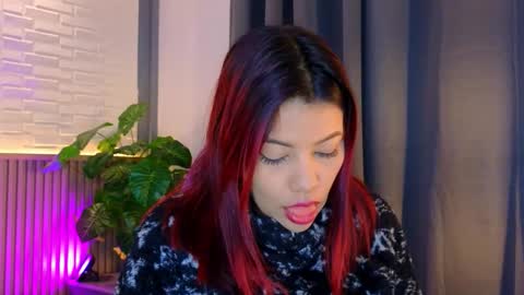 milena_lawson online show from 11.10.25