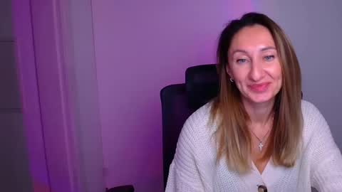 Snapshot of milena_sunny_ chatting on 12.16.25 Milena online show from 12.16.25