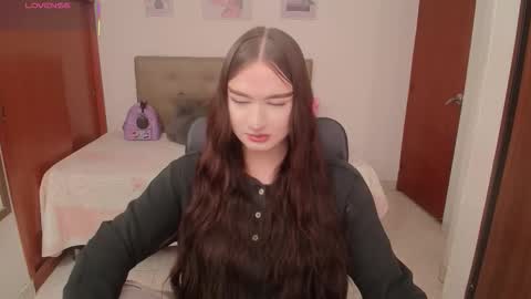 Snapshot of miley_baker chatting on 02.11.26 Miley online show from 02.11.26