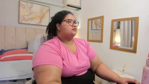 Snapshot of miley_colins0 chatting on 10.30.25 Miley online show from 10.30.25