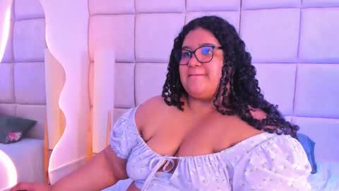 Snapshot of miley_colins0 chatting on 11.11.25 Miley online show from 11.11.25