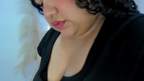 Snapshot of miley_colins0 chatting on 11.25.25 Miley online show from 11.25.25