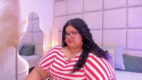 Snapshot of miley_colins0 chatting on 11.27.25 Miley online show from 11.27.25