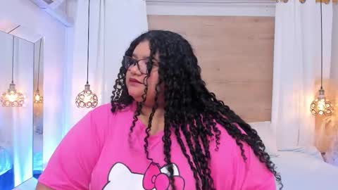 Snapshot of miley_colins0 chatting on 11.28.25 Miley online show from 11.28.25