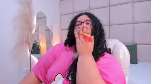 Snapshot of miley_colins0 chatting on 12.05.25 Miley online show from 12.05.25