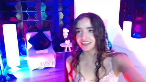 Snapshot of miley_ruby chatting on 06.06.26 miley online show from 06.06.26