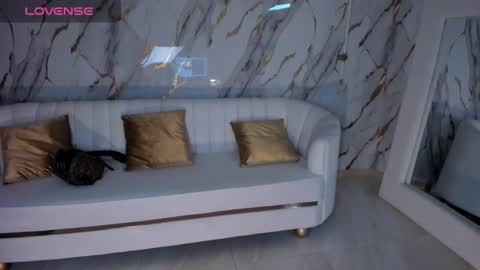 Miley Cruz  IG miley model23 online show from 02.17.25