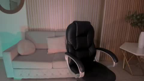 Miley Cruz  IG miley model23 online show from 02.18.25