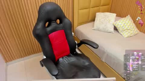 MILEY online show from 10.17.25