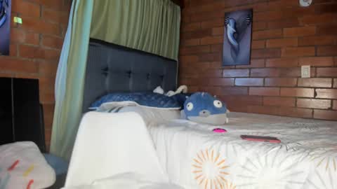 Victoria  online show from 01.31.25