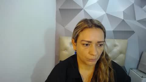 milf_hugeboobs online show from 12.20.25