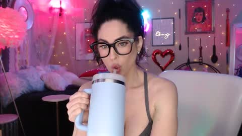 Milf Lacey online show from 03.03.25