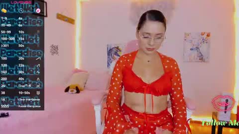 Snapshot of milfaaura chatting on 07.15.26 Aura online show from 07.15.26