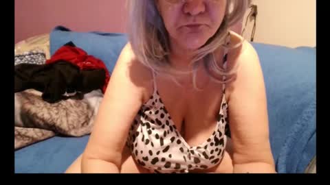 Milfchantal online show from 01.25.25