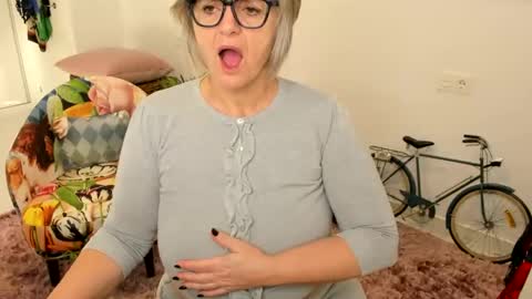 MilfElla online show from 01.30.25