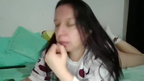 Snapshot of milfevha chatting on 01.18.25 milfevha online show from 01.18.25