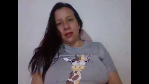 Snapshot of milfevha chatting on 03.11.25 milfevha online show from 03.11.25